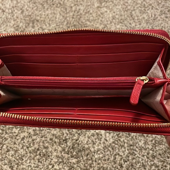 MK Red quilted wallet - Picture 4 of 4